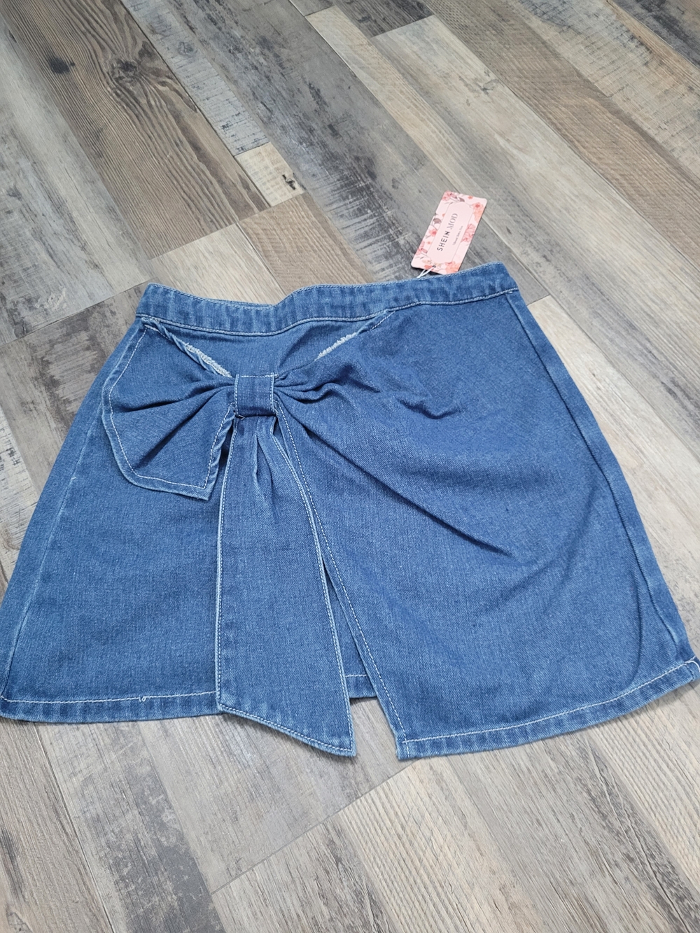 SHEIN New Blue Denim Skirt Size M/6 Bow Accent